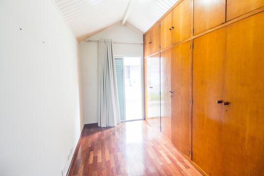 Suíte 1 de casa de condomínio para alugar com 4 quartos, 480m² em Residencial Onze (alphaville), Santana de Parnaíba