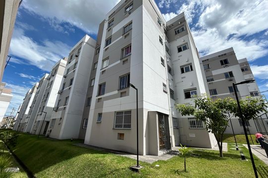 Fachada + plaquinha de apartamento à venda com 2 quartos, 44m² em Piedade, Rio de Janeiro