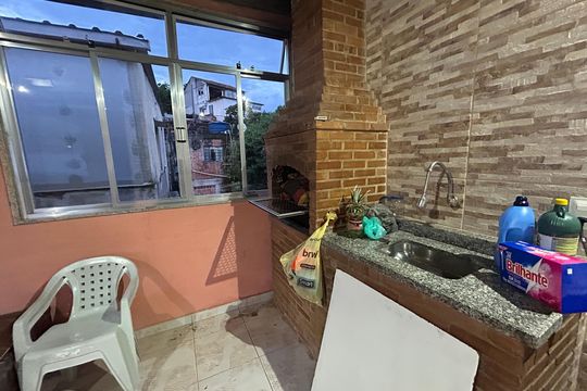 Churrasqueira de casa à venda com 2 quartos, 108m² em Vila Valqueire, Rio de Janeiro