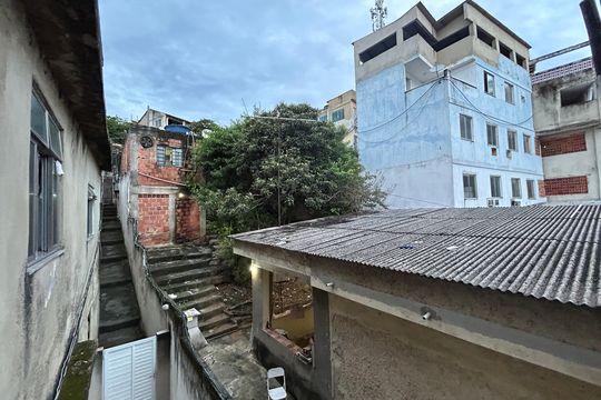 Vista da Suíte de casa à venda com 2 quartos, 108m² em Vila Valqueire, Rio de Janeiro