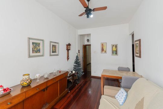 Sala de apartamento à venda com 2 quartos, 60m² em Grajaú, Rio de Janeiro