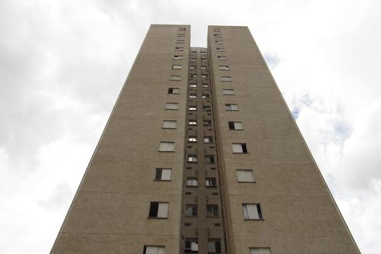 Fachada do bloco de apartamento para alugar com 3 quartos, 65m² em Novo Osasco, Osasco