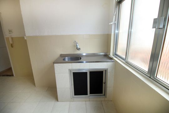 Cozinha de apartamento para alugar com 1 quarto, 60m² em Vila da Penha, Rio de Janeiro