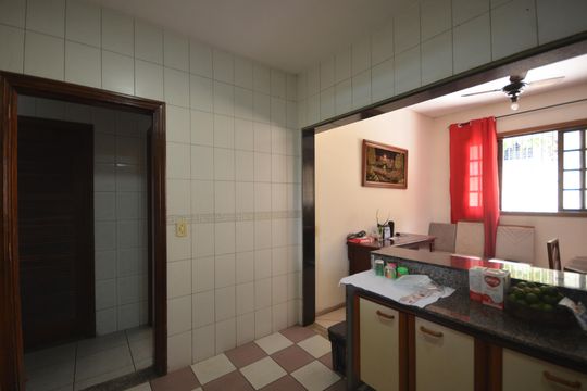 Cozinha de casa para alugar com 7 quartos, 400m² em Guadalupe, Rio de Janeiro