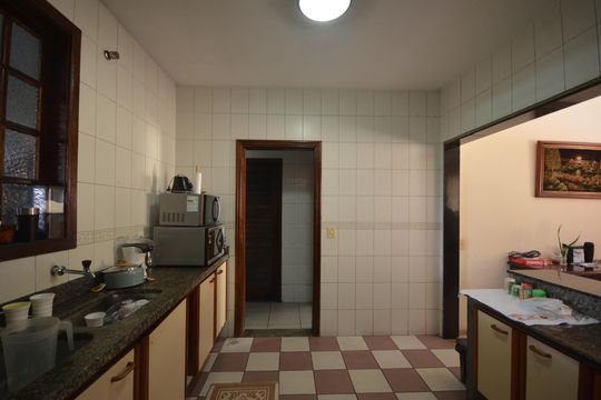 Cozinha de casa para alugar com 7 quartos, 400m² em Guadalupe, Rio de Janeiro