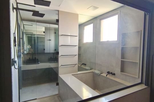 Apartamento à venda com 3 quartos, 252m² em Real Parque, São Paulo