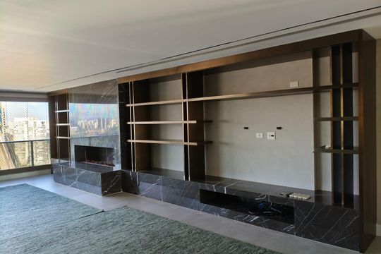 Apartamento à venda com 3 quartos, 252m² em Real Parque, São Paulo