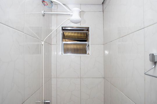 Banheiro de serviço de casa à venda com 3 quartos, 130m² em Centro, Diadema