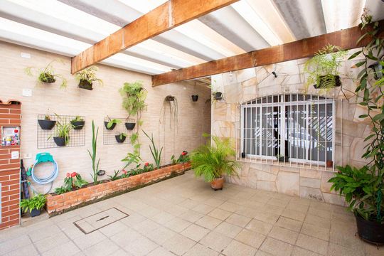 Garagem de casa à venda com 3 quartos, 130m² em Centro, Diadema