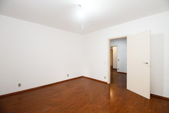Quarto 2 de apartamento para alugar com 2 quartos, 70m² em Jardim Europa, São Paulo