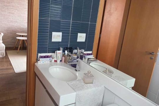 Banheiro de apartamento à venda com 2 quartos, 69m² em Nova Suíça, Belo Horizonte