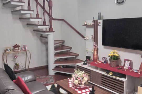 Casa à venda com 3 quartos, 169m² em Jardim Las Vegas, Santo André
