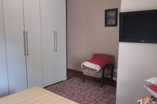 Quarto de casa à venda com 3 quartos, 169m² em Jardim Las Vegas, Santo André