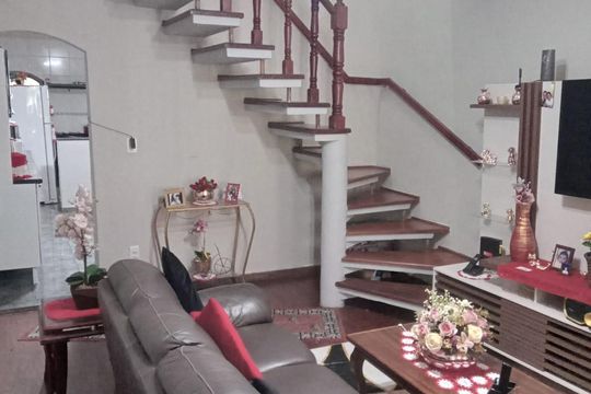 Sala de casa à venda com 3 quartos, 169m² em Jardim Las Vegas, Santo André