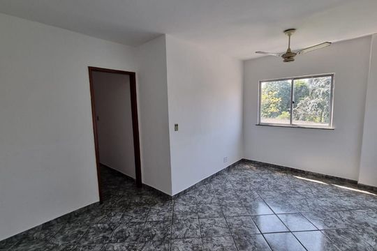Sala de apartamento para alugar com 2 quartos, 56m² em Tanque, Rio de Janeiro