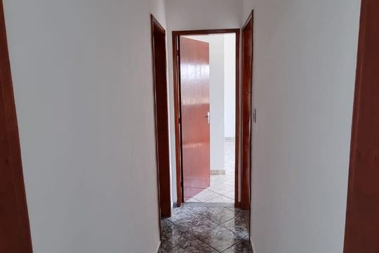 Corredor de apartamento para alugar com 2 quartos, 56m² em Tanque, Rio de Janeiro