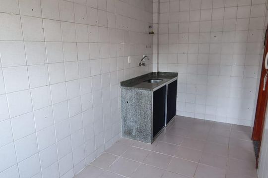 Cozinha de apartamento para alugar com 2 quartos, 56m² em Tanque, Rio de Janeiro