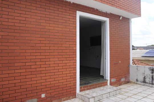 Varanda de casa à venda com 4 quartos, 182m² em Vila Ester, Guarulhos