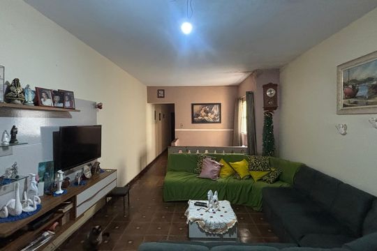 Casa à venda com 3 quartos, 152m² em Cidade São Jorge, Santo André