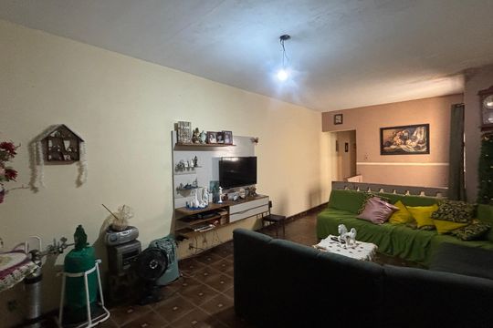 Sala  de casa à venda com 3 quartos, 152m² em Cidade São Jorge, Santo André