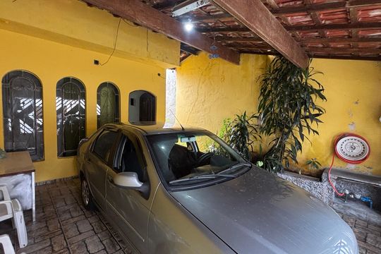 Garagem de casa à venda com 3 quartos, 152m² em Cidade São Jorge, Santo André
