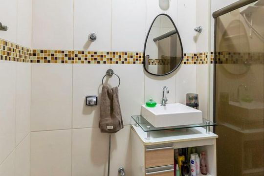 Banheiro de apartamento à venda com 2 quartos, 70m² em Bonsucesso, Rio de Janeiro