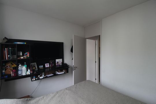 Quarto 1 de apartamento à venda com 2 quartos, 50m² em Trevo, Belo Horizonte