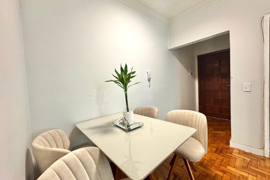 Apartamento à venda com 2 quartos, 65m² em São João, Porto Alegre