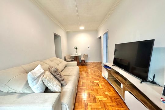 Apartamento à venda com 2 quartos, 65m² em São João, Porto Alegre