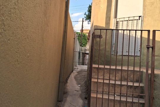 Casa para alugar com 3 quartos, 325m² em Jardim Cláudia, São Paulo