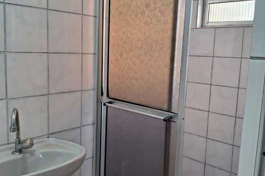 Casa para alugar com 3 quartos, 325m² em Jardim Cláudia, São Paulo