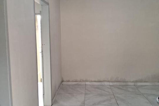 Casa para alugar com 3 quartos, 325m² em Jardim Cláudia, São Paulo