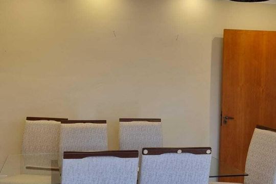 Casa para alugar com 4 quartos, 220m² em Jardim Maria Augusta, Taubaté