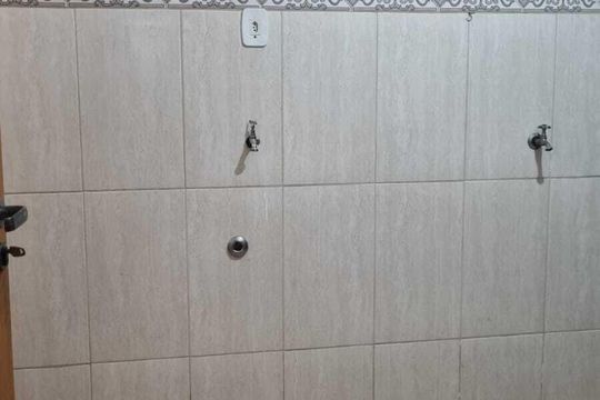Casa para alugar com 4 quartos, 220m² em Jardim Maria Augusta, Taubaté