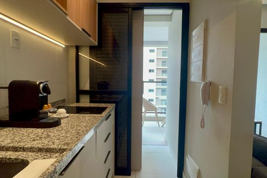 Cozinha de apartamento para alugar com 1 quarto, 37m² em Pinheiros, São Paulo