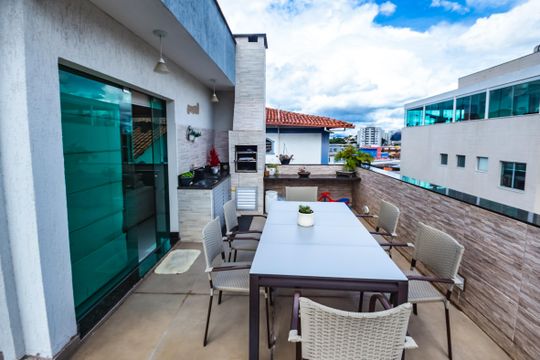 Casa à venda com 3 quartos, 130m² em São Luiz, Belo Horizonte