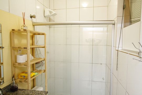 Casa à venda com 6 quartos, 203m² em Carlos Prates, Belo Horizonte
