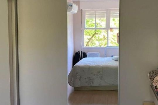 Quarto de apartamento à venda com 2 quartos, 56m² em Menino Deus, Porto Alegre