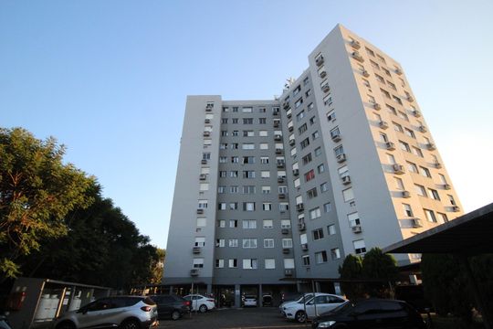 Fachada do bloco de apartamento à venda com 2 quartos, 50m² em Rubem Berta, Porto Alegre
