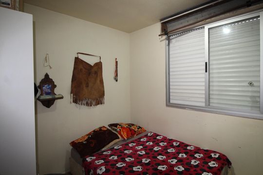 Quarto 1 de apartamento à venda com 2 quartos, 50m² em Rubem Berta, Porto Alegre