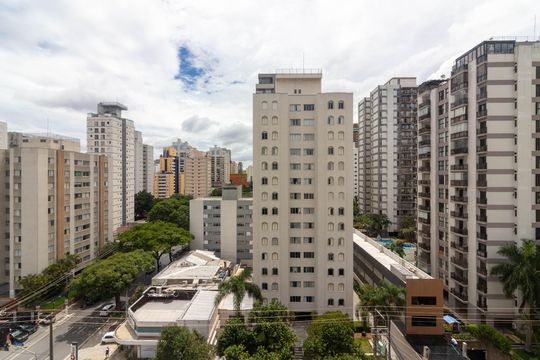 Vista da Suíte 1 de apartamento à venda com 3 quartos, 111m² em Moema, São Paulo
