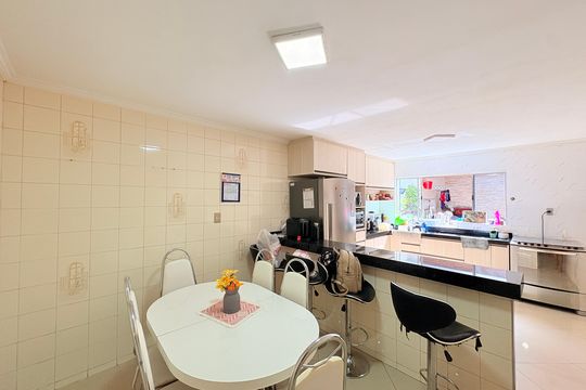 Copa/Cozinha de casa à venda com 3 quartos, 248m² em Jardim América, Várzea Paulista