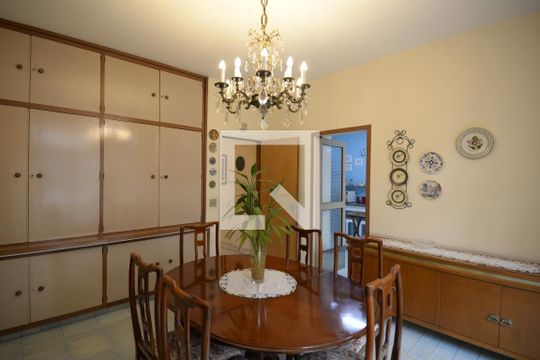 Sala de jantar de casa para alugar com 3 quartos, 412m² em Jardim da Gloria, São Paulo