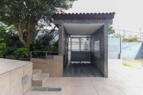Área Externa de apartamento à venda com 2 quartos, 48m² em Conjunto Residencial José Bonifácio, São Paulo