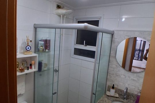 Banheiro de apartamento à venda com 2 quartos, 51m² em Jardim Campos Eliseos, Campinas