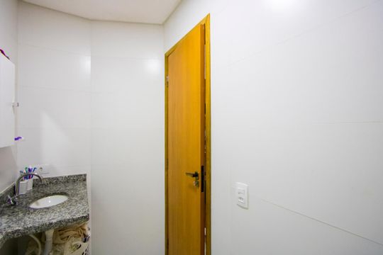 Banheiro da Suíte de apartamento à venda com 2 quartos, 52m² em Jardim Progresso, Santo André