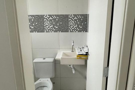 Banheiro de casa à venda com 2 quartos, 101m² em Burgo Paulista, São Paulo