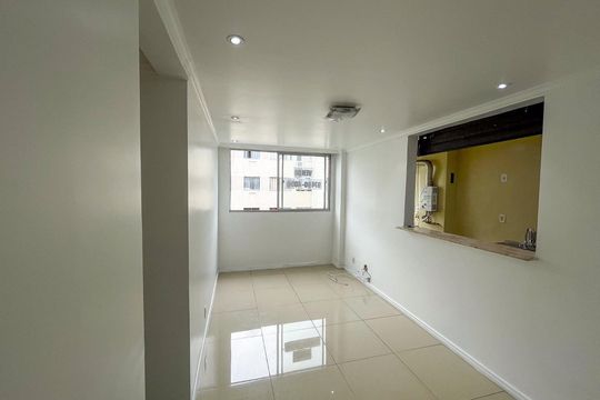 Sala de apartamento para alugar com 2 quartos, 48m² em Honório Gurgel, Rio de Janeiro