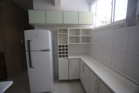 Cozinha de casa para alugar com 2 quartos, 70m² em Carlos Prates, Belo Horizonte