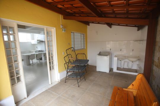 Area comum de casa para alugar com 2 quartos, 70m² em Carlos Prates, Belo Horizonte
